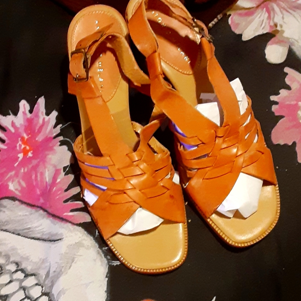 Tan 3" antonio melani pumps